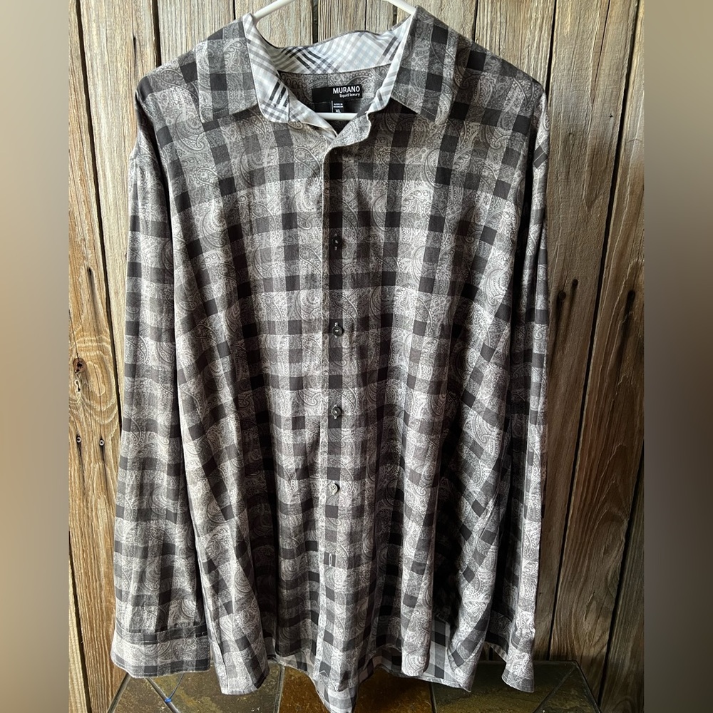 Murano Men’s Grey Plaid Button Down Dress Shirt